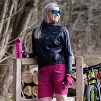 FLOWY BIKE ľahká vetrovka čierna