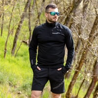 GENIUS SHORTS pánske outdoorové šortky čierna